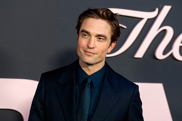 Обложка к новости "Роберт Паттинсон высмеял самого себя в &laquo;Сумерках&raquo;"